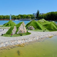 Железноводск. Городской парк. Озеро. Макеты гор КМВ. :: Николай Николенко