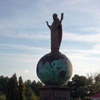 Памятник Николаю Чудотворцу в Рязани, пос.Солотча. :: Galina Solovova