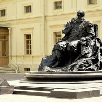 Новый памятник Александру III  в Гатчине - 1 :: Сергей 