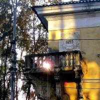Солнце на балконе :: Олег Аникиенко