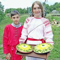 Отведайте еды богатырской :: Raduzka (Надежда Веркина)