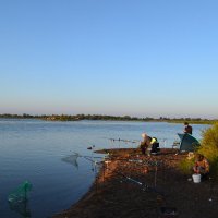 Спортивная рыбалка на реке Нуре. :: Андрей Хлопонин