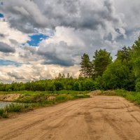 Облака на озером и лесом. :: Андрей Дворников