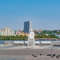 Памятник Шигабутдину Марджани :: Дмитрий Лупандин