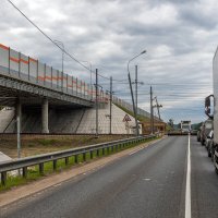 На верху платная летит, а вот бесплатная стоит. :: Анатолий. Chesnavik.