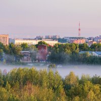 3:09 прохладное утро, туман над рекой, вид на Ухту с высокого правого берега реки Ухта. :: Николай Зиновьев