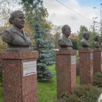 Памятник Чистяковой :: Irina Rudakova