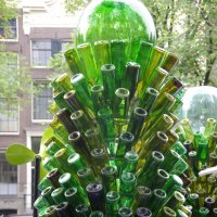 Амстердам. Скульптура из бутылок :: Наталья Осипова(Копраненкова)