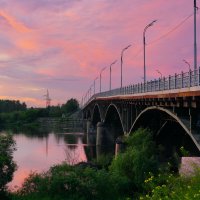 Иркутный мост на закате :: Nikolay Svetin