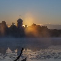 Восход на Введенском озере :: Сергей Цветков