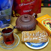 Чай с пряником. :: Михаил Столяров