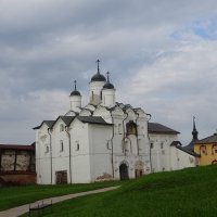 Кирилло-Белозерский монастырь. Водяные врата с надвратной церковью Преображения Господня 1595 г. :: Татьяна 