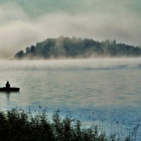 Август.Туман на озере Сапшо. :: Ольга Митрофанова