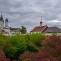 Храмовый комплекс. Церкви Рождества Христова и Бориса и Глеба :: Сергей Цветков