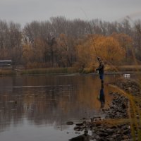 Осенняя рыбалка :: Татьяна Гузева