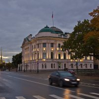 Вечер на Петровской набережной :: Валентин Яруллин