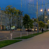 Городской пейзаж-сумерки :: Юрий Стародубцев