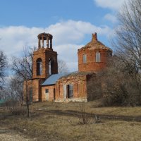 Старая разрушенная церковь :: Александра 
