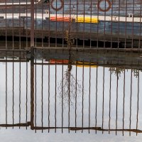 Не проплыть ни по воде ни под водой. :: Анатолий. Chesnavik.