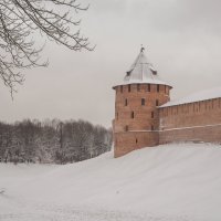 Зима. Стены новгородского Кремля :: Олег Фролов