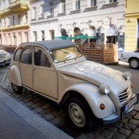 Старое авто на улице Вены. :: Олег Кузовлев