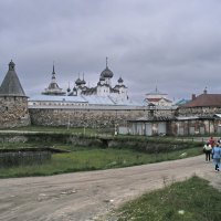 Дорога к монастырю :: Юрий Шевляков