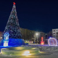 Ухта, Комсомольская площадь, ледовый городок :: Николай Зиновьев
