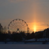 Великие Луки, солнечный столб - визуальное атмосферное явление 25.12..2021 :: Владимир Павлов