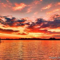 Город Андрушевка, Житомирской области, закат Солнца вечером на реке Гуйва 22.10.2021 :: Сергей Ионников