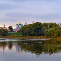 Городская зарисовка :: Геннадий Пугачёв