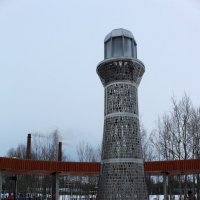 Памятный маяк в кронштадтском парке :: Ольга 