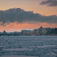 Морозный вечер на Неве... :: Сергей Кичигин