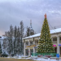 Новогодняя елка в Гусь-Хрустальном :: Сергей Цветков