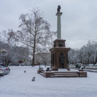 Обелиск у горисполкома :: Валентин Семчишин