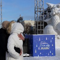 День Объятий между Снегом и Льдом в ЦПКиО :: Михаил Бибичков