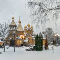 Храмовый комплекс в Южном парке Белгорода. :: Игорь Сарапулов