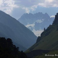 Чегемское ущелье :: Александр Богатырёв