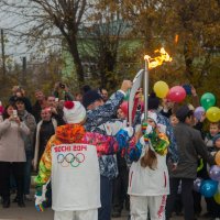Олимпийский огонь в Дмитрове :: Оксана Гунина
