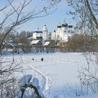 Вид на Трифонов монастырь со стороны Ежовского озера :: Галина Новинская