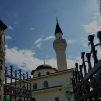 Мечеть в  старом   городе :: Валентин Семчишин