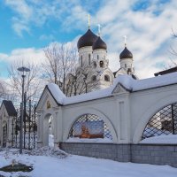 Храм Серафима Саровсково :: юрий поляков