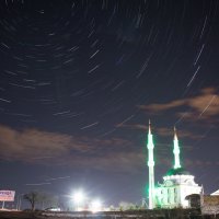 Мечеть на фоне звезд :: Сергей Скорик