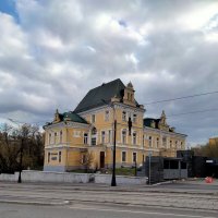 когда-то  городская усадьба Долгоруких :: Галина R...