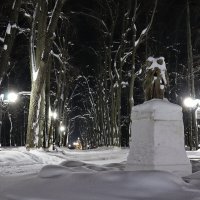 Шуя, городской парк. Три грации. :: Сергей Пиголкин