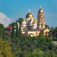 Новоафонский монастырь на Иверской горе. Абхазия :: Любовь Зинченко 