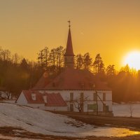 Вечерний пейзаж Приоратского парка. Мой любимый Приоратский замок. :: Дарья Меркулова