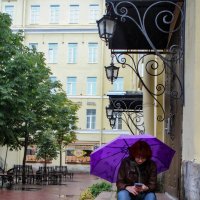 Женщина под зонтом :: Yurij Katkov