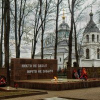 В сквере воинской славы. :: Татьяна Семенова