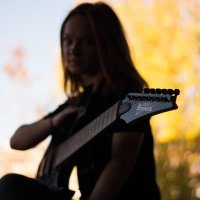 Девушка с гитарой :: Ромкас Меркушев