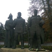 Памятник погибшим солдатам :: Натали Жоля